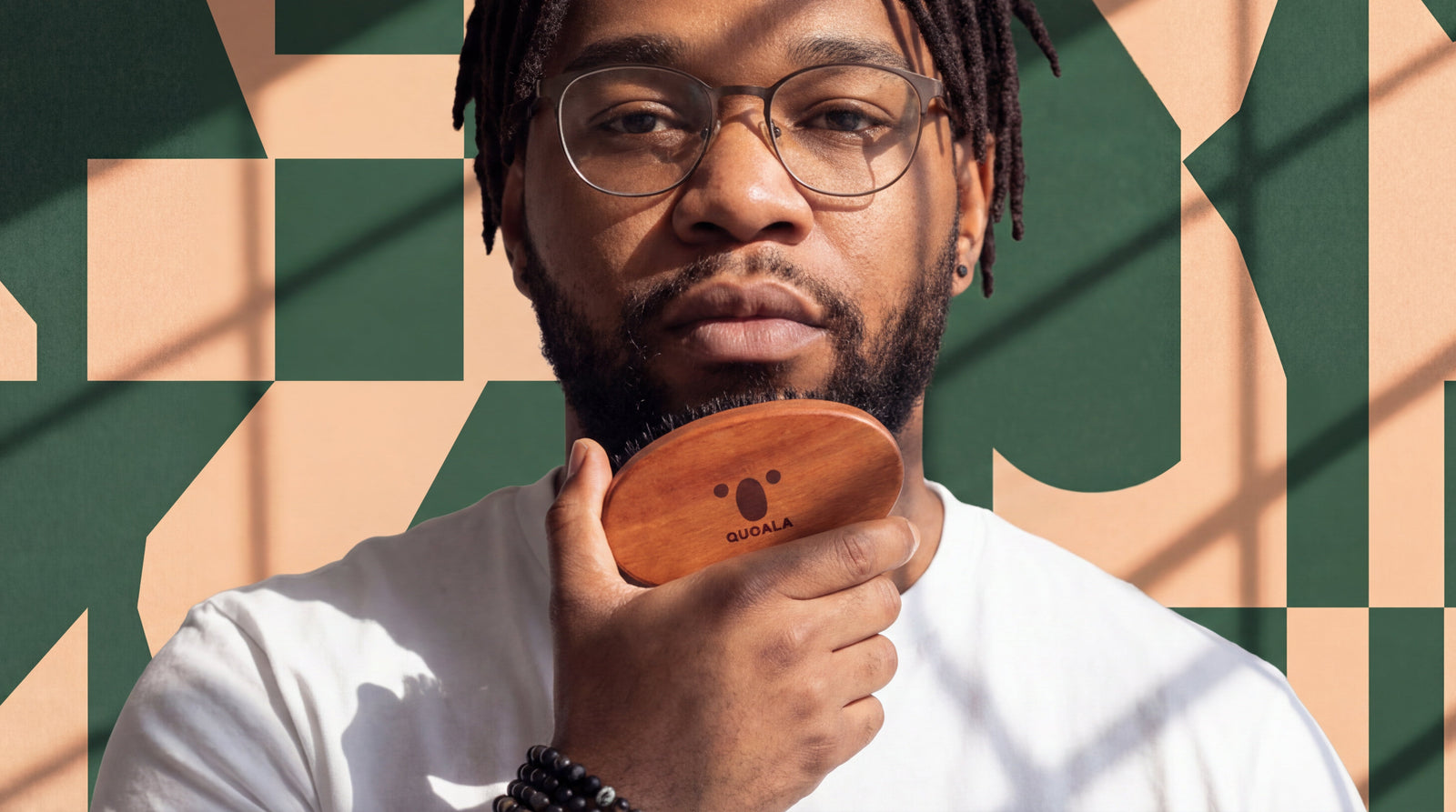 Die perfekte Bartbürste: Wildschweinborste & FSC-Holz