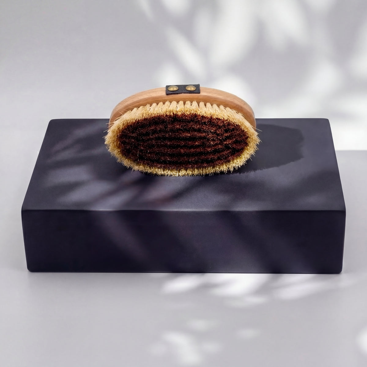 Ionic Dry Brush / Monastery Brush (Bronze + Tampico, firm, Vegan)