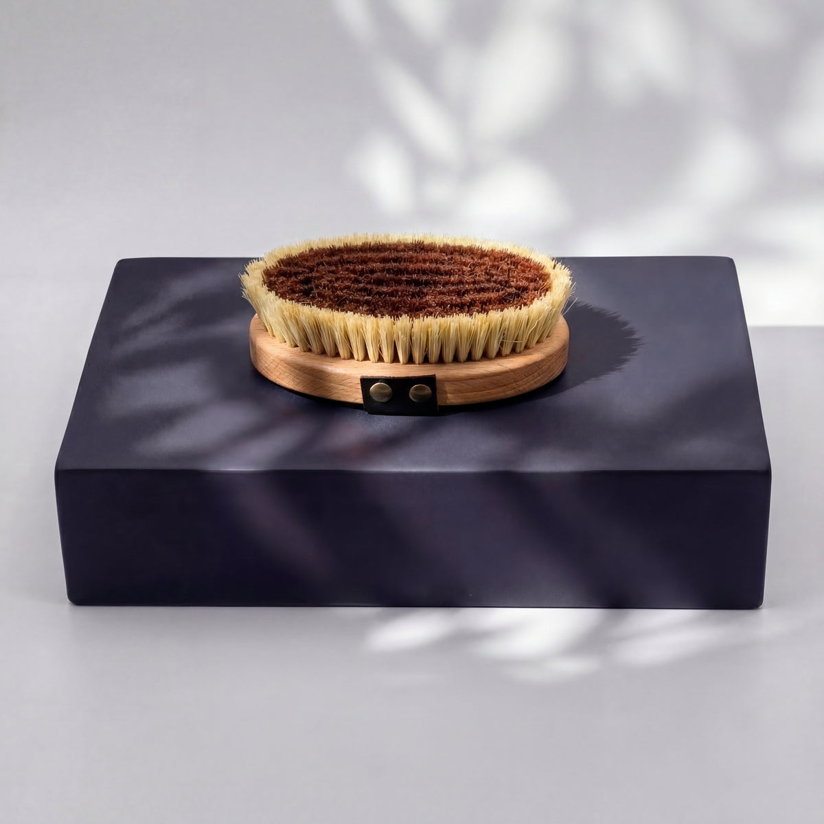 Ionic Dry Brush / Monastery Brush (Bronze + Tampico, firm, Vegan)